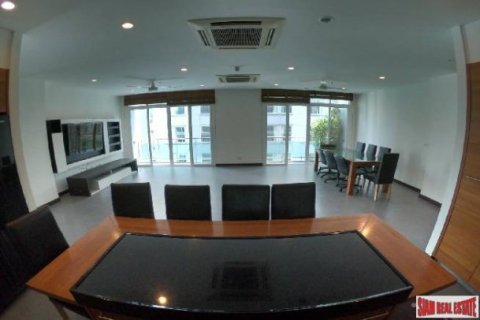 4 bedrooms Apartment in Bangkok, Thailand No. 96908 10