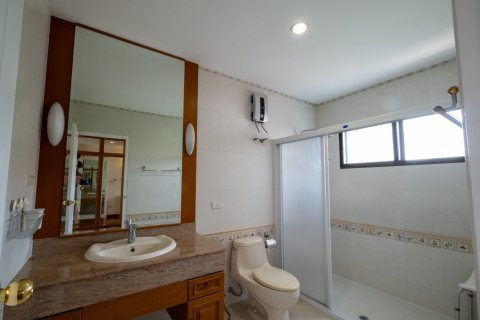 4 bedrooms House in Chiang Mai, Thailand No. 97760 4