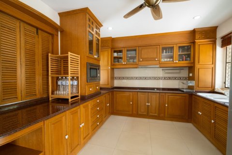 4 bedrooms House in Chiang Mai, Thailand No. 97760 14