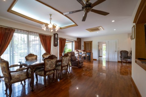 4 bedrooms House in Chiang Mai, Thailand No. 97760 16