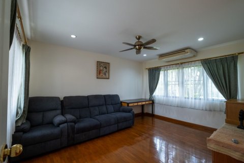 4 bedrooms House in Chiang Mai, Thailand No. 97760 13