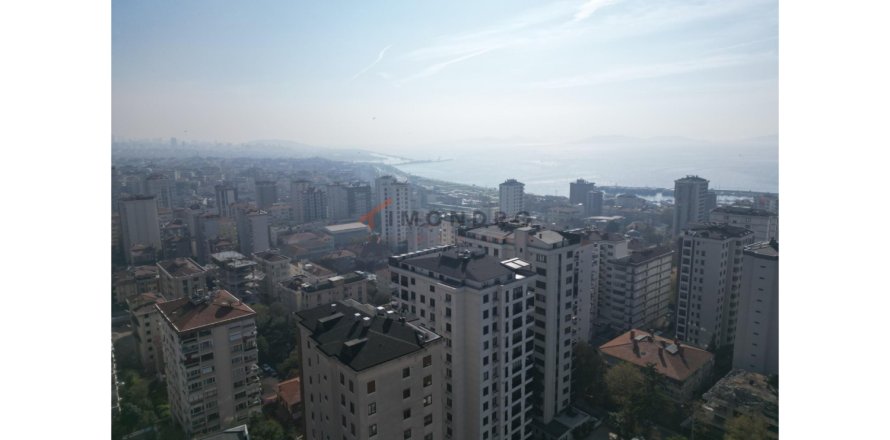 6 bedrooms Apartment in Kadikoy, Turkey No. 113737