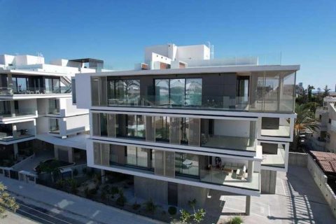 2 bedrooms Apartment in Germasogeia, Cyprus No. 70122 1