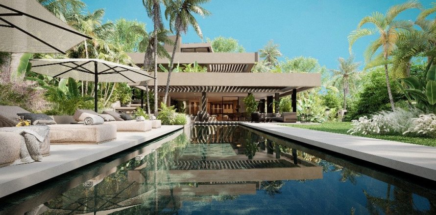 7 bedrooms Villa in Marbella, Spain No. 111312