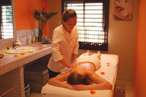 2 bedrooms Apartment in Var, France No. 69490 2