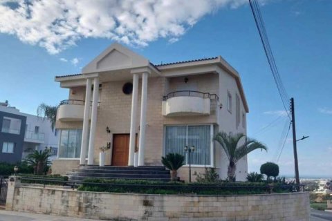 6 bedrooms House in Limassol, Cyprus No. 101159 1