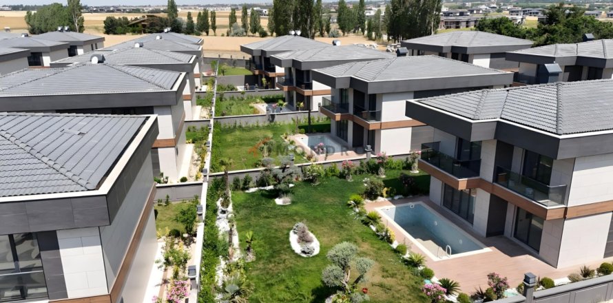 5 dormitorios Villa en Silivri, Turkey No. 123391