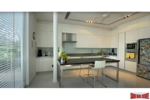 5 bedrooms Villa in Phuket, Thailand No. 96275 12