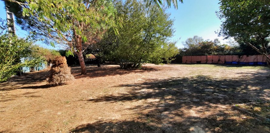 Дом с 3 спальнями в Монтжуар, Франция №69466