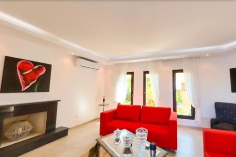 4 bedrooms Villa in Kouklia, Cyprus No. 75780 4