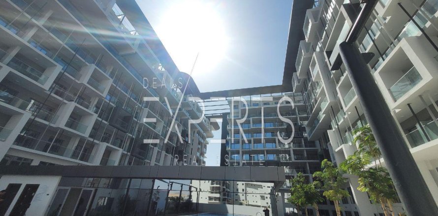 3 dormitorios Apartment en Oasis Residences, UAE No. 129648