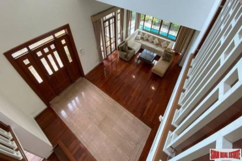 4 bedrooms House in Bangkok, Thailand No. 96086 11