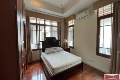 4 bedrooms House in Bangkok, Thailand No. 96086 8