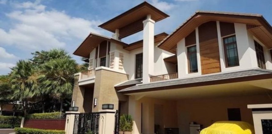4 bedrooms House in Bangkok, Thailand No. 96086