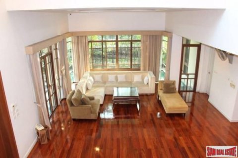4 bedrooms House in Bangkok, Thailand No. 96086 16