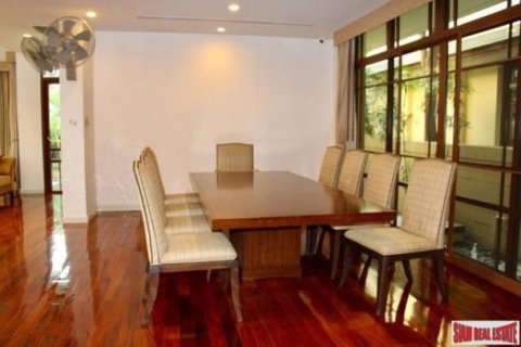 4 bedrooms House in Bangkok, Thailand No. 96086 17