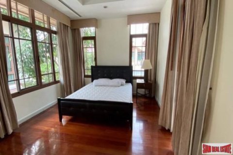 4 bedrooms House in Bangkok, Thailand No. 96086 7