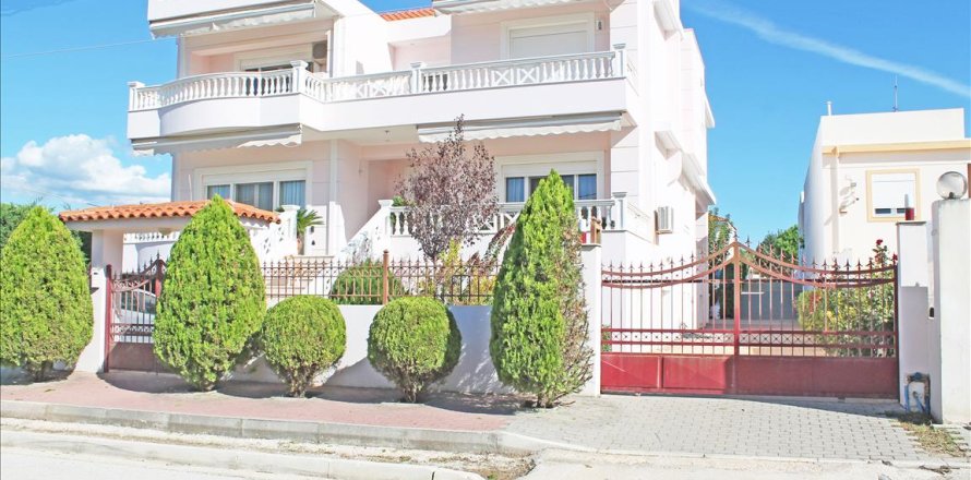 6 bedrooms Villa in Loutraki, Greece No. 59369