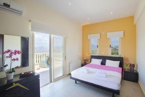 4 bedrooms Villa in Stroumpi, Cyprus No. 39147 8