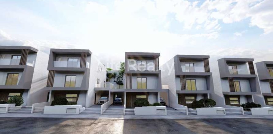 5 bedrooms House in Agios Athanasios, Cyprus No. 30218