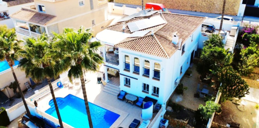 5 bedrooms Villa in Duc Hoa Thuong, Vietnam No. 110638