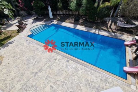 6 bedrooms House in Pyla, Cyprus No. 82749 1