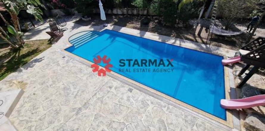 6 bedrooms House in Pyla, Cyprus No. 82749