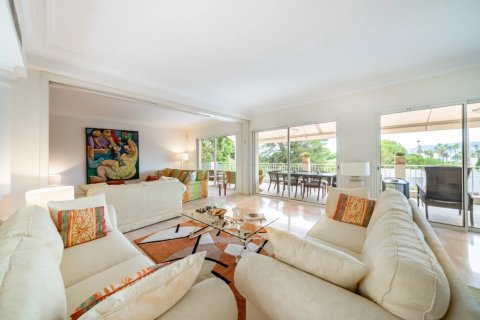 Вилла с 5 спальнями в Антиб, Франция №67299 2