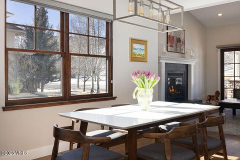 4 bedrooms House in Eagle, USA No. 104548 4