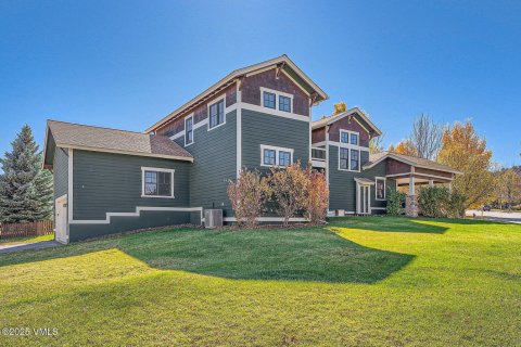 4 bedrooms House in Eagle, USA No. 104548 18