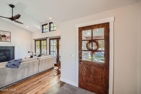 4 bedrooms House in Eagle, USA No. 104548 16