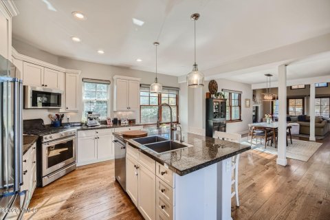 4 bedrooms House in Eagle, USA No. 104548 6