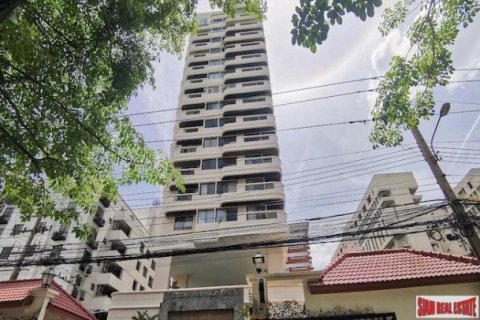 2 bedrooms House in Bangkok, Thailand No. 96604 1