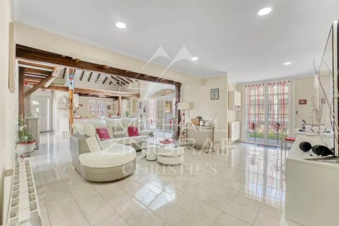 5 bedrooms Villa in Le Tignet, France No. 68745 4