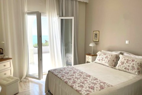 4 bedrooms House in Corfu, Greece No. 107659 3