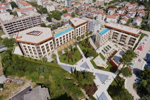 2 bedrooms Apartment in Tivat, Montenegro No. 81943 2