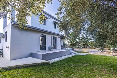 Дом с 4 спальнями в Керкира, Греция №107945