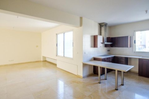 3 dormitorios Apartment en Limassol, Cyprus No. 106923 4