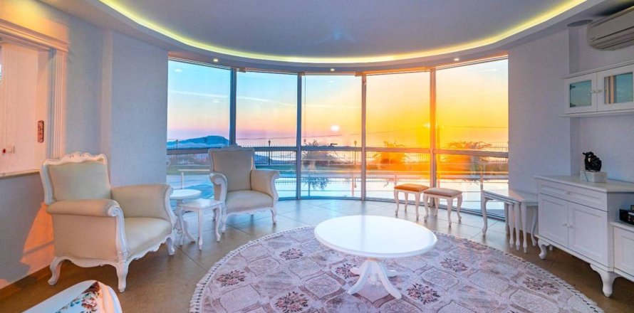 Вилла с 5 спальнями в Аланья, Турция №114127