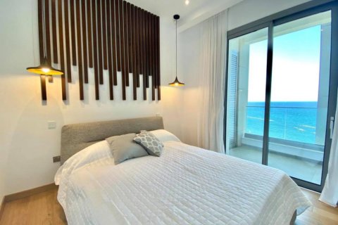 3 bedrooms Apartment in Limassol, Cyprus No. 106001 7