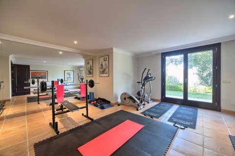 8 bedrooms House in Benahavis, Spain No. 25222