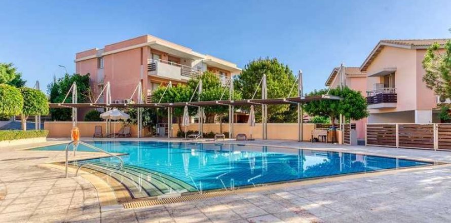 2 bedrooms Apartment in Agios Tychonas, Cyprus No. 103233