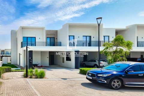 4 bedrooms Townhouse in EMAAR South, UAE No. 119563