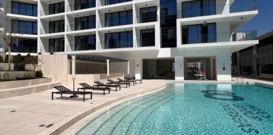 Studio Apartment in Business Bay, UAE No. 127174