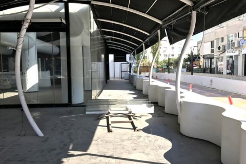 200m² Commercial property en Limassol, Cyprus No. 105688 3