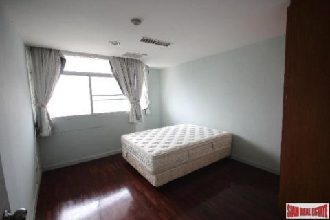 3 bedrooms Apartment in Bangkok, Thailand No. 97108 9