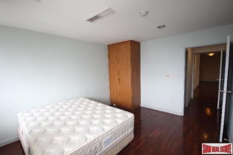 3 bedrooms Apartment in Bangkok, Thailand No. 97108 10