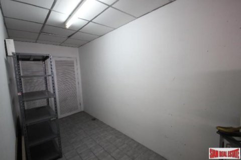 3 bedrooms Apartment in Bangkok, Thailand No. 97108 17