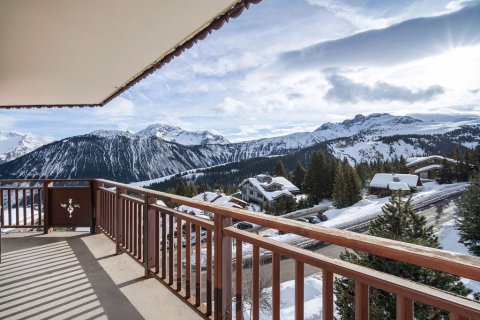 2 bedrooms Apartment in Courchevel, France No. 100215 5