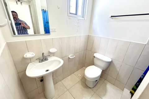 3 bedrooms House in Vista Alegre, Panama No. 109757 8